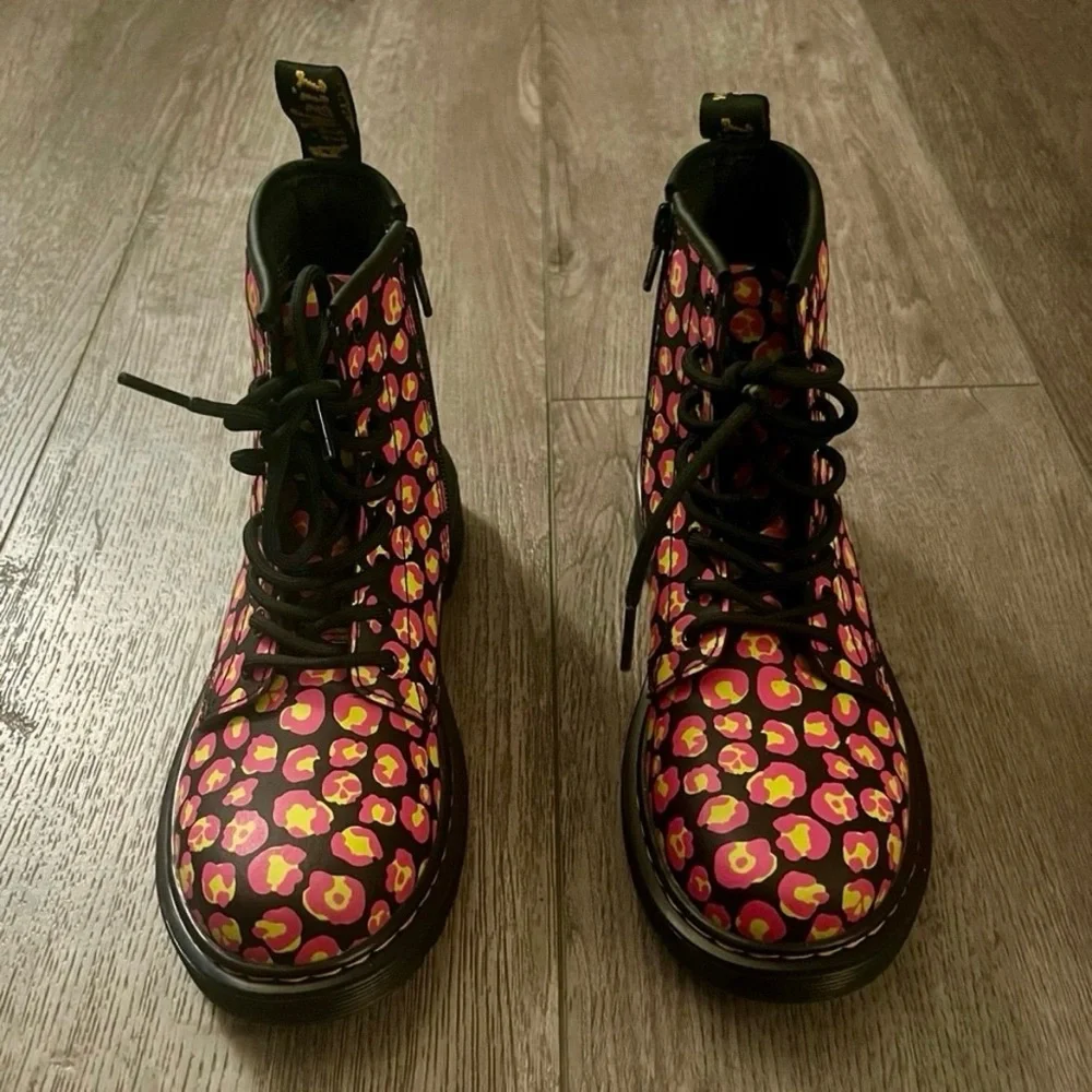 Dr. Martens Leopard Hydro Leather Lace Up Combat Boots Junior Size 3